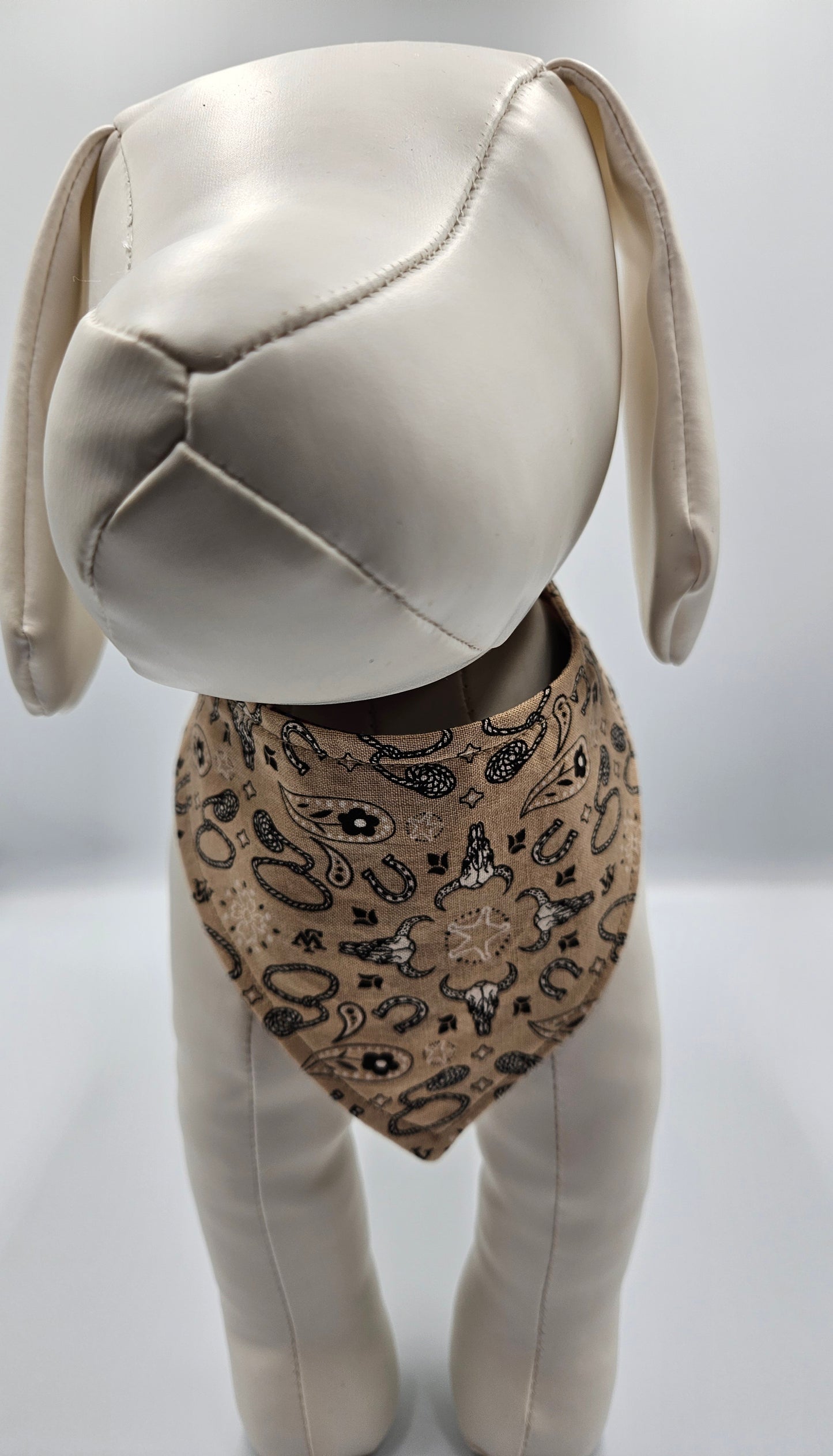 🤠 Western Charm Reversible Snap-On Dog Bandana – Limited Edition Style