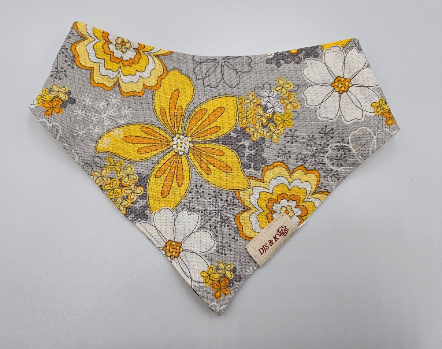 Sunwashed Daisy – Reversible Snap-On Dog Bandana