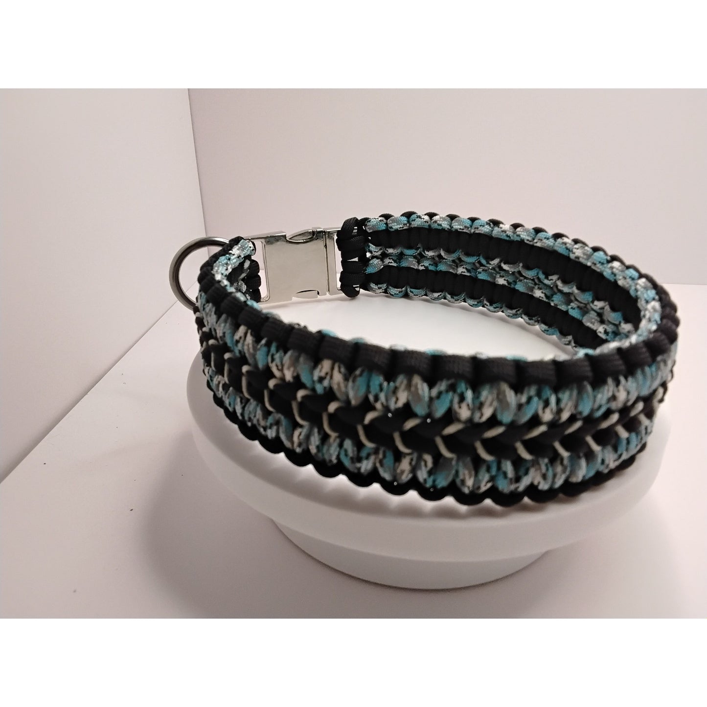 Handwoven Paracord Dog Collar β Double Cobra Weave (Fits up to 14")