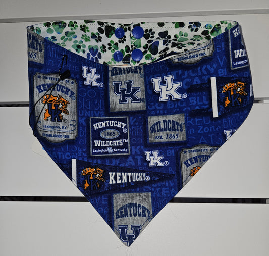 Vintage UK Pennant with Blue & Green Paws Snap-on Dog Bandana