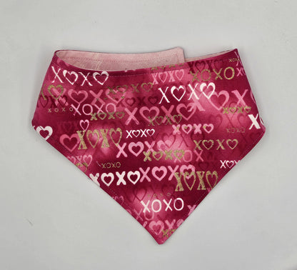 Love Letters (XOXO) – Reversible Snap-On Dog Bandana