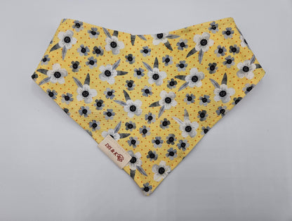 Sunwashed Daisy – Reversible Snap-On Dog Bandana