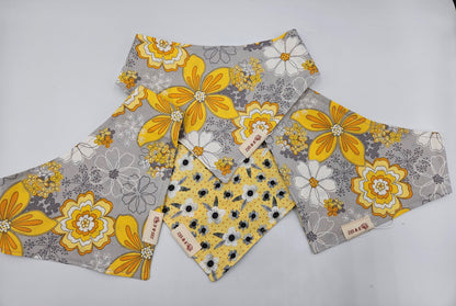 Sunwashed Daisy – Reversible Snap-On Dog Bandana