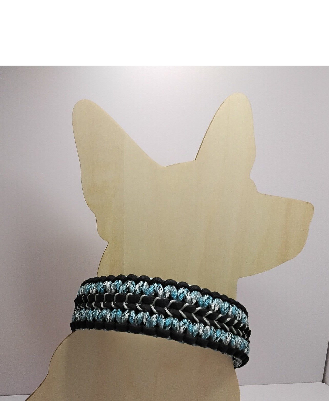 Handwoven Paracord Dog Collar – Double Cobra Weave (Fits up to 14")