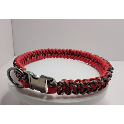 Handwoven Paracord Dog Collar – Shark Jaw Bone Weave (Fits up to 16")