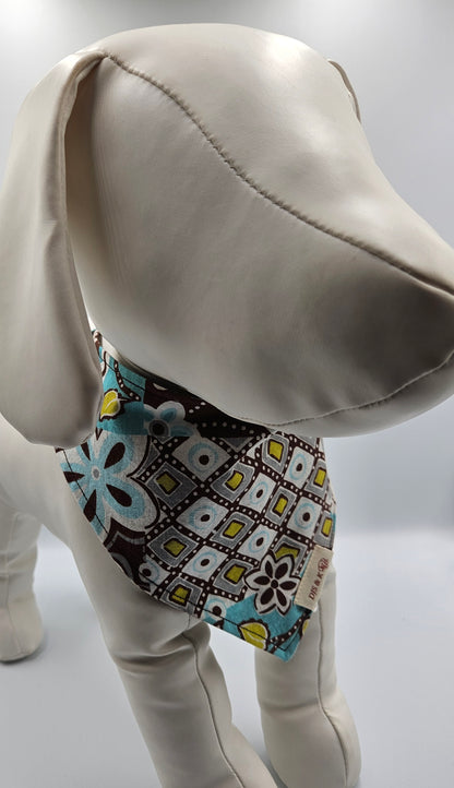 Dusty Trail Floral – Reversible Snap-On Dog Bandana