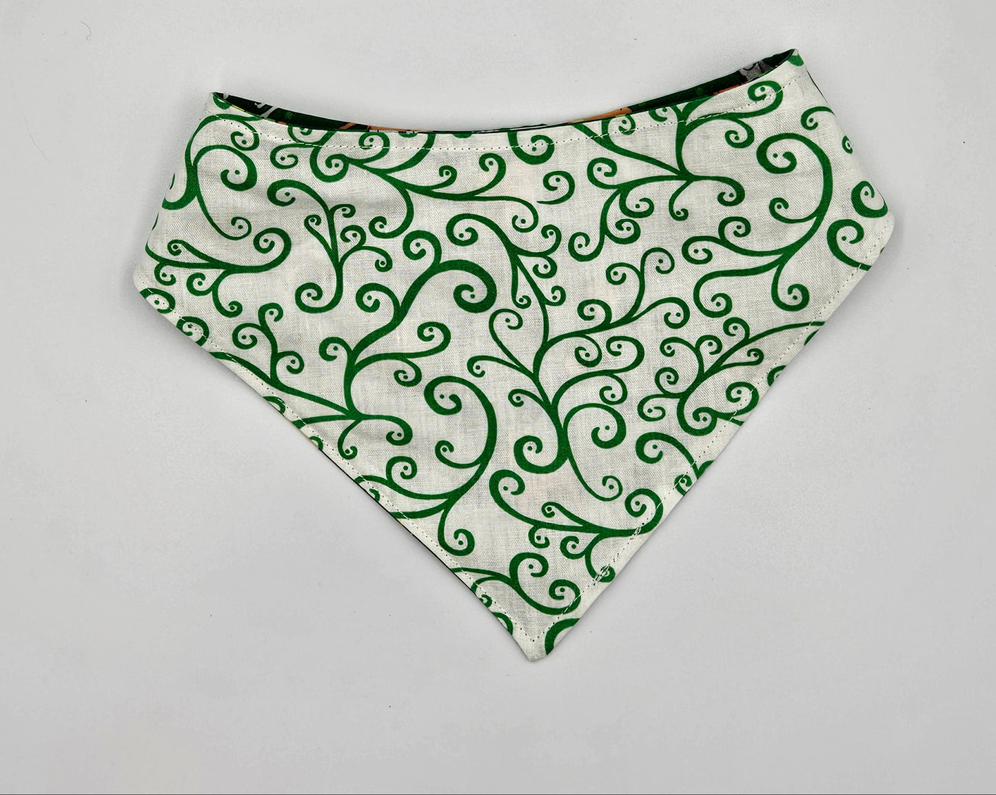 Shamrock Pups – Reversible Snap-On Dog Bandana