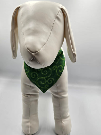 Midnight Clover – Reversible Snap-On Dog Bandana