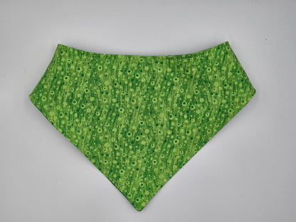 Lucky Pup – Reversible Snap-On Dog Bandana