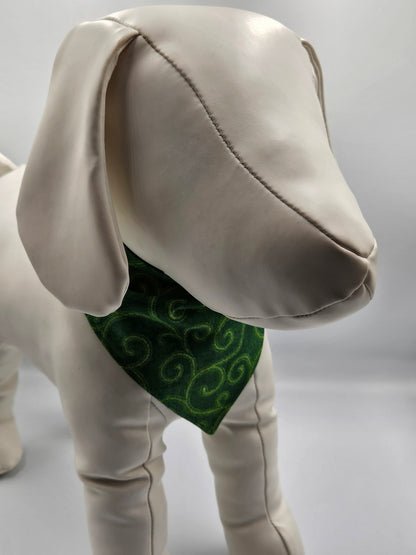 Midnight Clover – Reversible Snap-On Dog Bandana