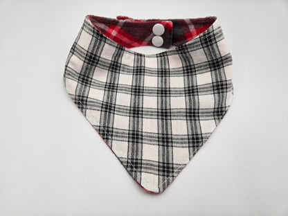 Red Highland Holiday Reversible Snap-on Dog Bandana – Limited Edition Style