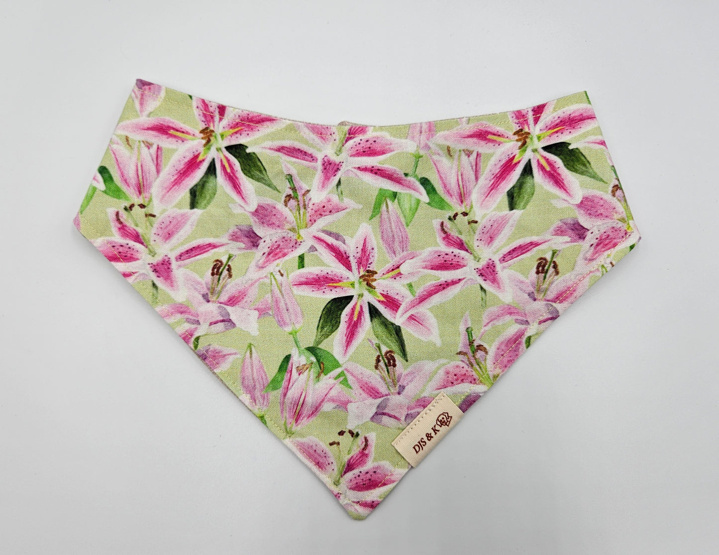 Derby Lilies – Reversible Snap-On Dog Bandana