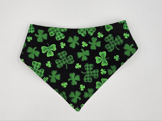 Midnight Clover – Reversible Snap-On Dog Bandana