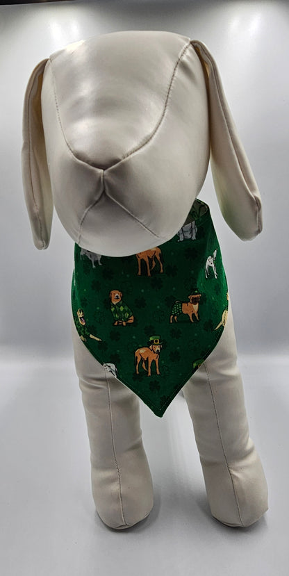 Shamrock Pups – Reversible Snap-On Dog Bandana